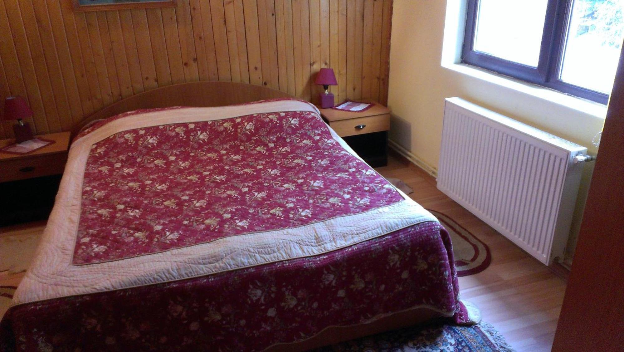 Pensiunea Iulia Bran  Cameră foto